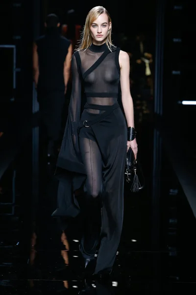 Look 22